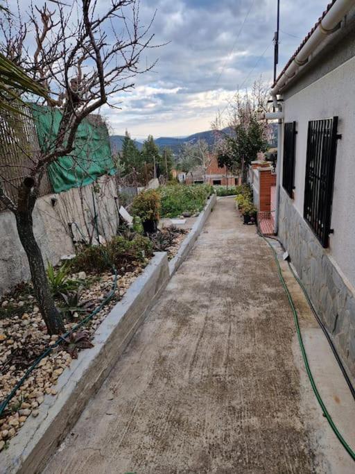 Le Petit Paradis Оливелья Экстерьер фото